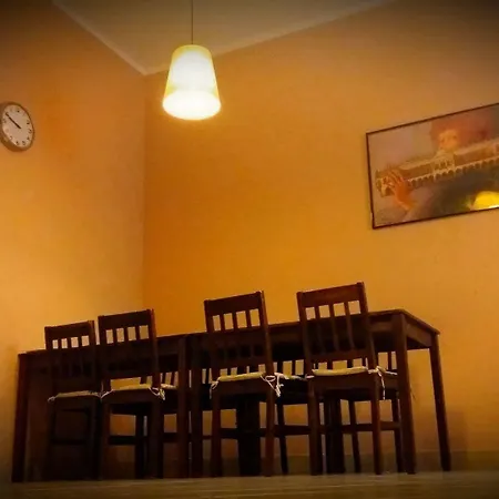 Heynow Rooms, And In Center * Краков