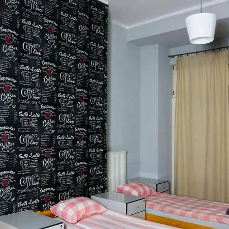 Хостел Heynow Rooms, And In Center