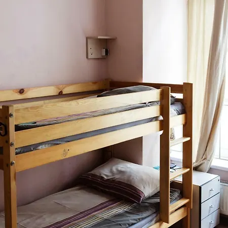 Heynow Rooms, And In Center