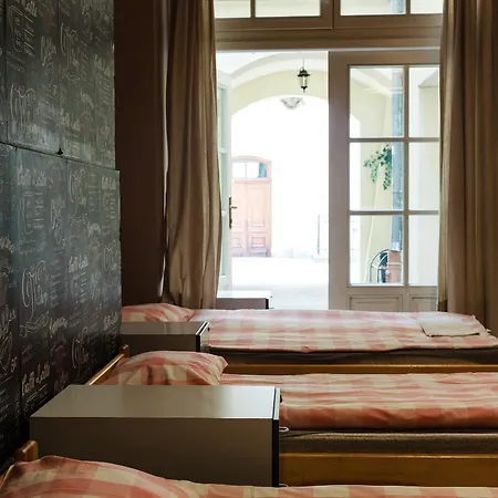 Hostel Heynow Rooms, And In Center