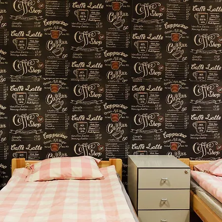 Heynow Rooms, And In Center Hostel Krasków