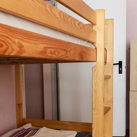 Hostel Heynow Rooms, And In Center