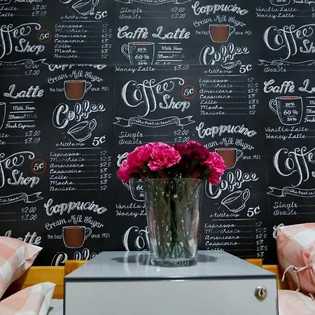 Heynow Rooms, And In Center Hostel Krasków