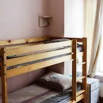 Heynow Rooms, And In Center