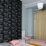 호스텔 Heynow Rooms, And In Center