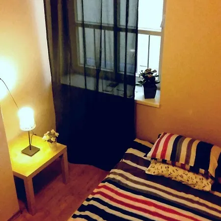 Heynow Rooms, And In Center אכסניה *