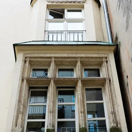 Heynow Rooms, And In Center *