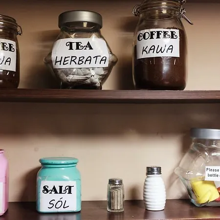 Heynow Rooms, And In Center אכסניה *