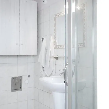 Heynow Rooms, And In Center * קרקוב