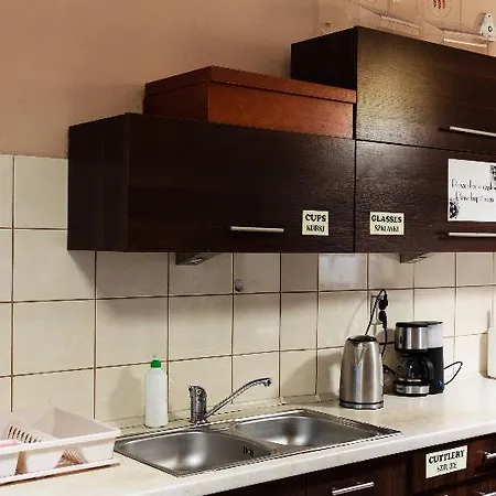 Heynow Rooms, And In Center