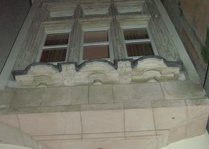 Heynow Rooms, And In Center Hostel