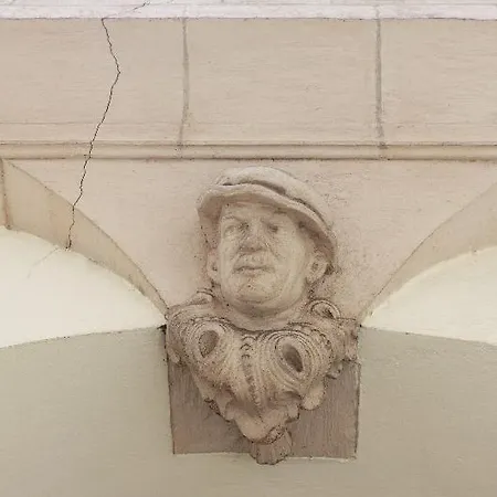 Heynow Rooms, And In Center Cracóvia