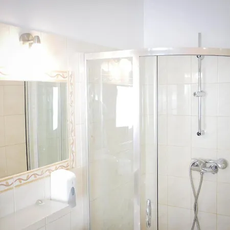 Heynow Rooms, And In Center * Cracóvia