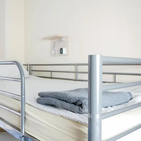 Albergue Heynow Rooms, And In Center *