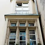 Heynow Rooms, And In Center *