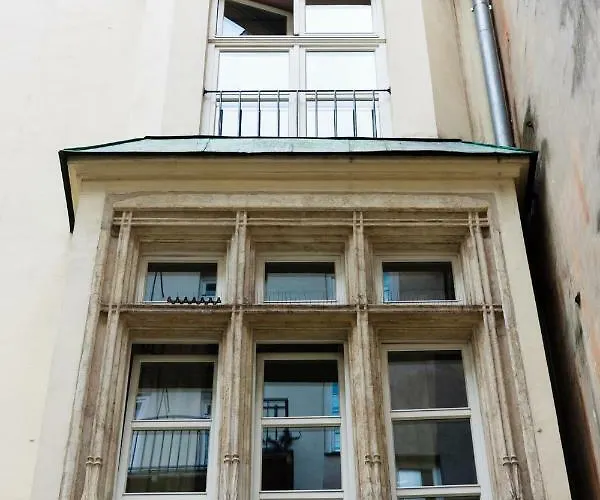 Heynow Rooms, And In Center *